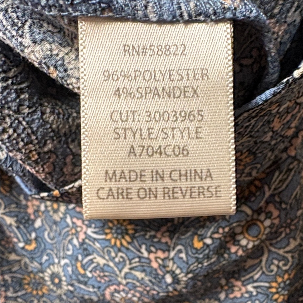 Max Studio Crop Pants - Picture 11 of 11